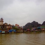 Ning Bing - Bootstour durchs Village